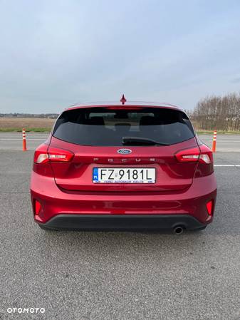 Ford Focus 1.0 EcoBoost Active Business - 9