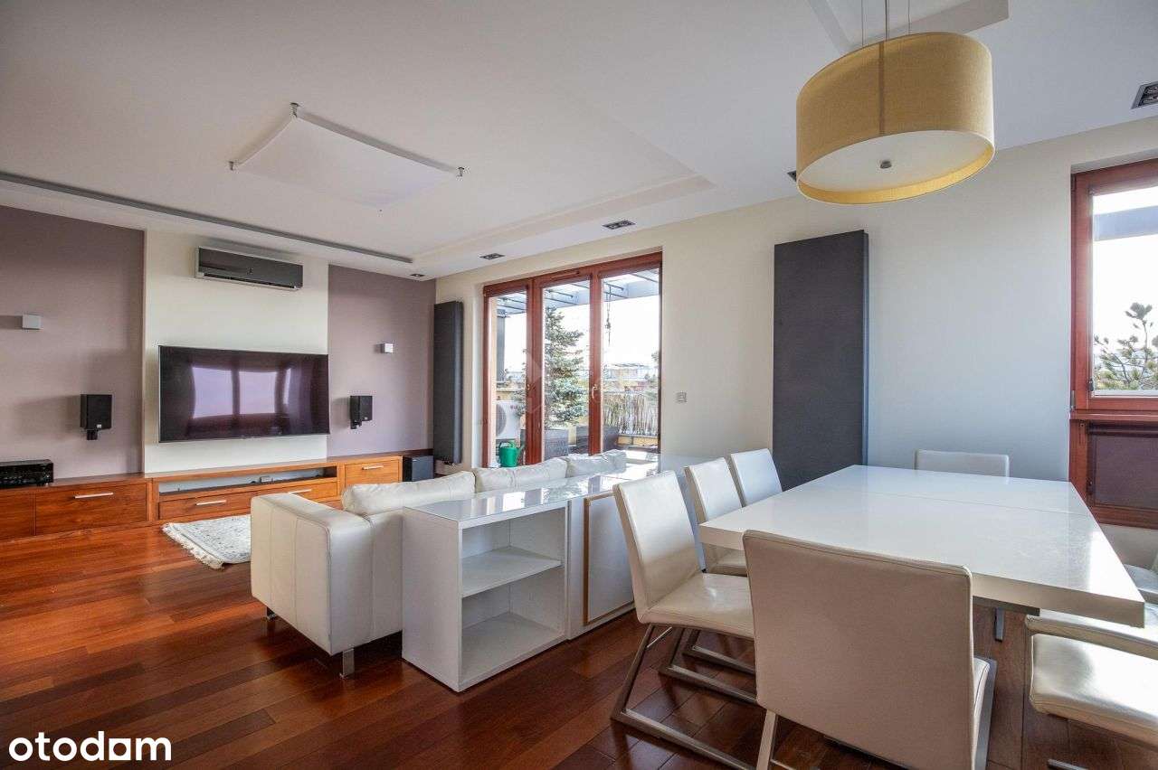 Przestronny apartament z tarasem. Czerwone Maki.-1