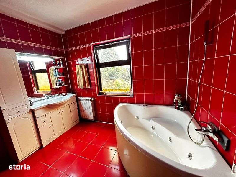 Casa la etaj, cu iesire la malul dunarii! - Imagine principală: 5/8