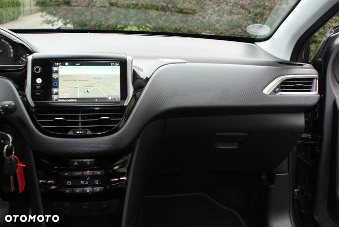 Peugeot 2008 1.6 VTi Style - 21