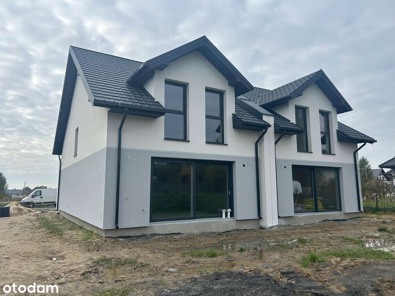 Dom w zabudowie bliźniaczej 10 km od centrum Kielc - Pełny obrazek: 3/12