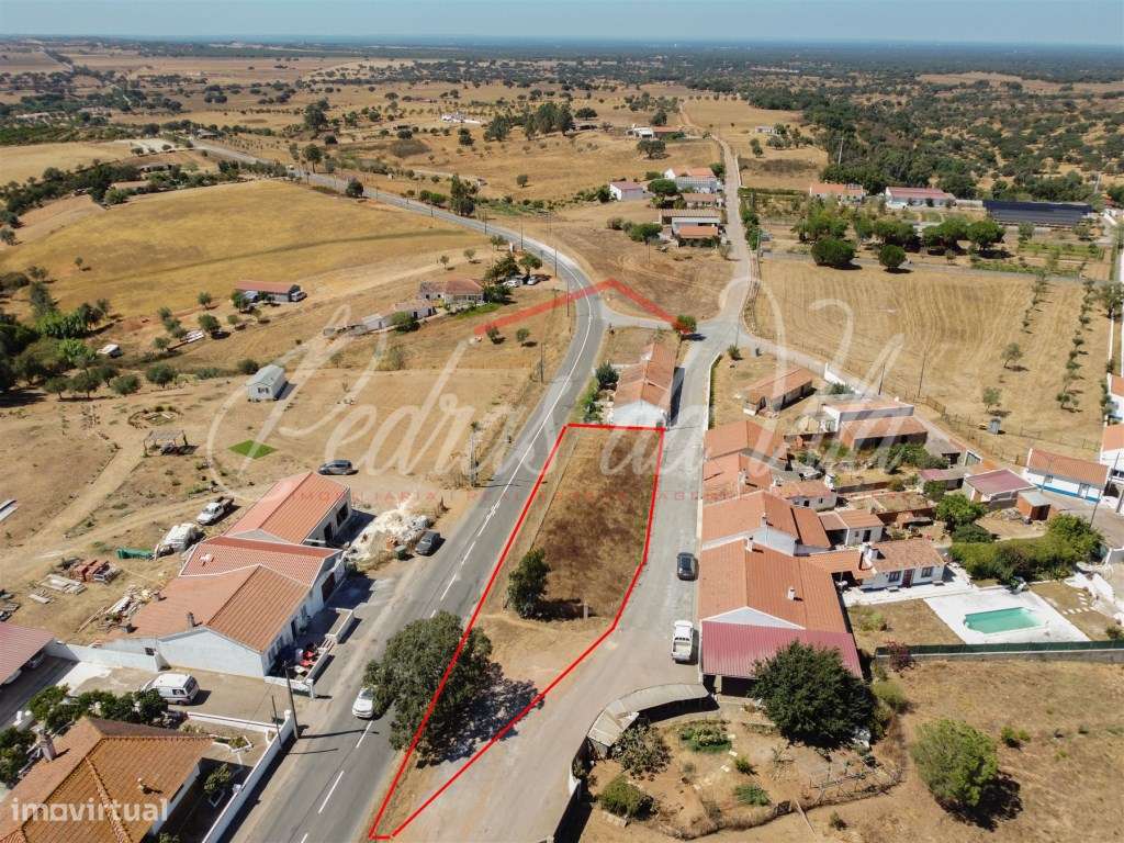 Terreno urbano com 700m2 de construção em Colos - Odemira-4