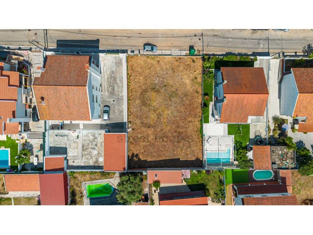 Terreno Urbano com 641 m² | Quinta do Padre Nabeto | Setúbal-0