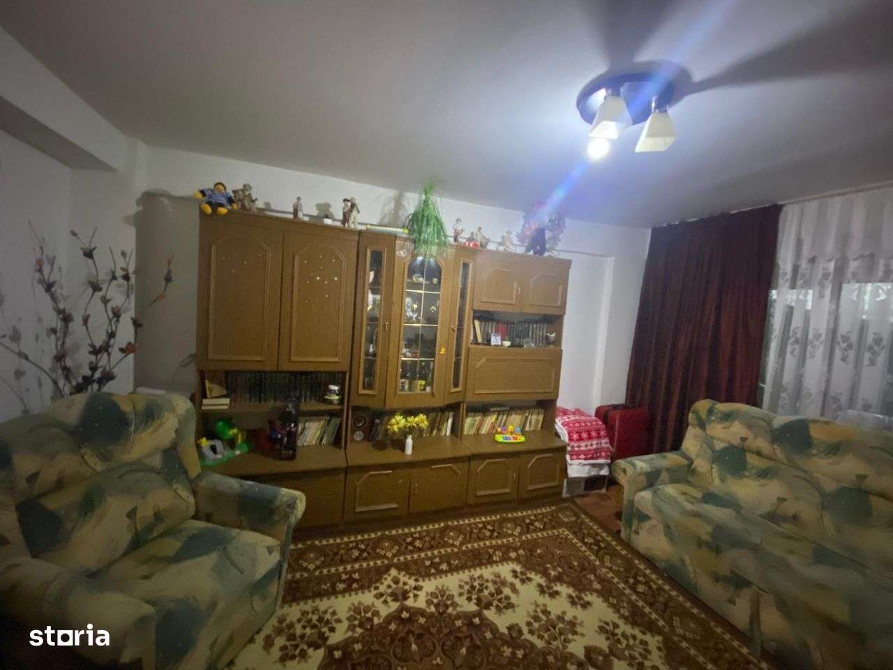 Apartament 3 camere Mioveni, Et4, zona Piata - Imagine principală: 1/7
