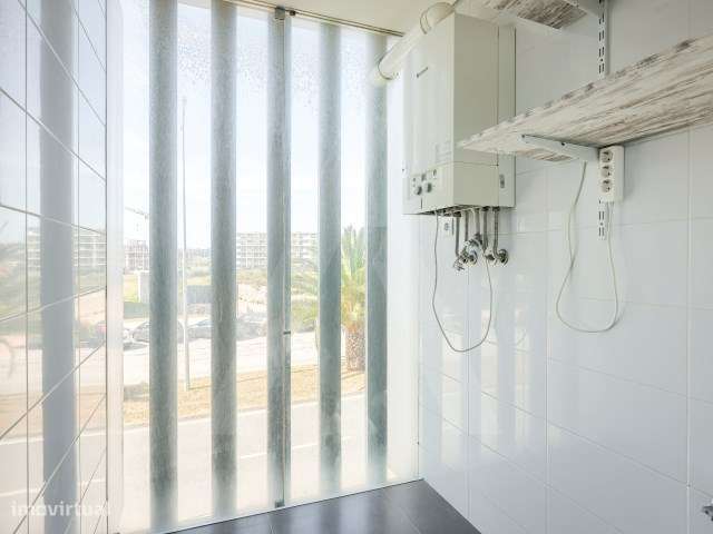 Apartamento T2 com varandas e garagem fechada no centro de Aveiro-10