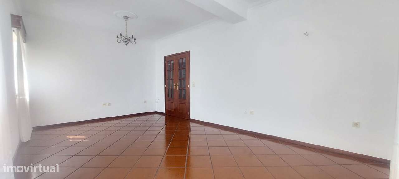 APARTAMENTO T2 - CARVALHAL-4