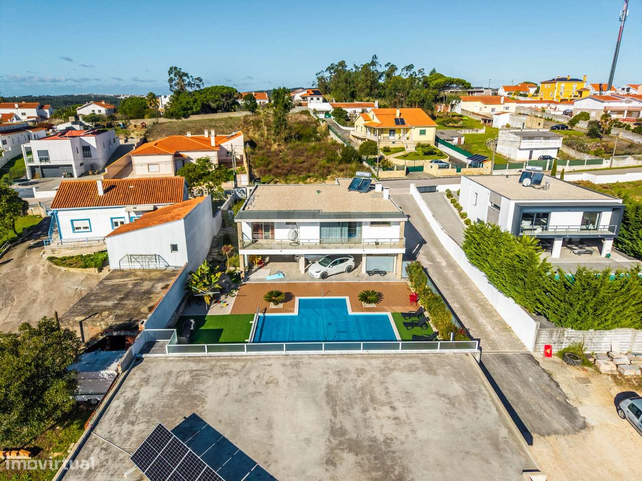 Moradia T4 com Piscina - Grande imagem: 2/50