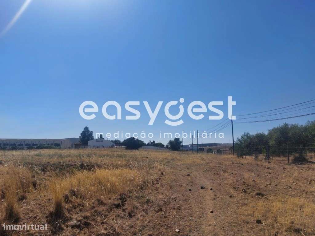 Terreno em Beja com 12.000m2 com possibilidade construção - Grande imagem: 2/20