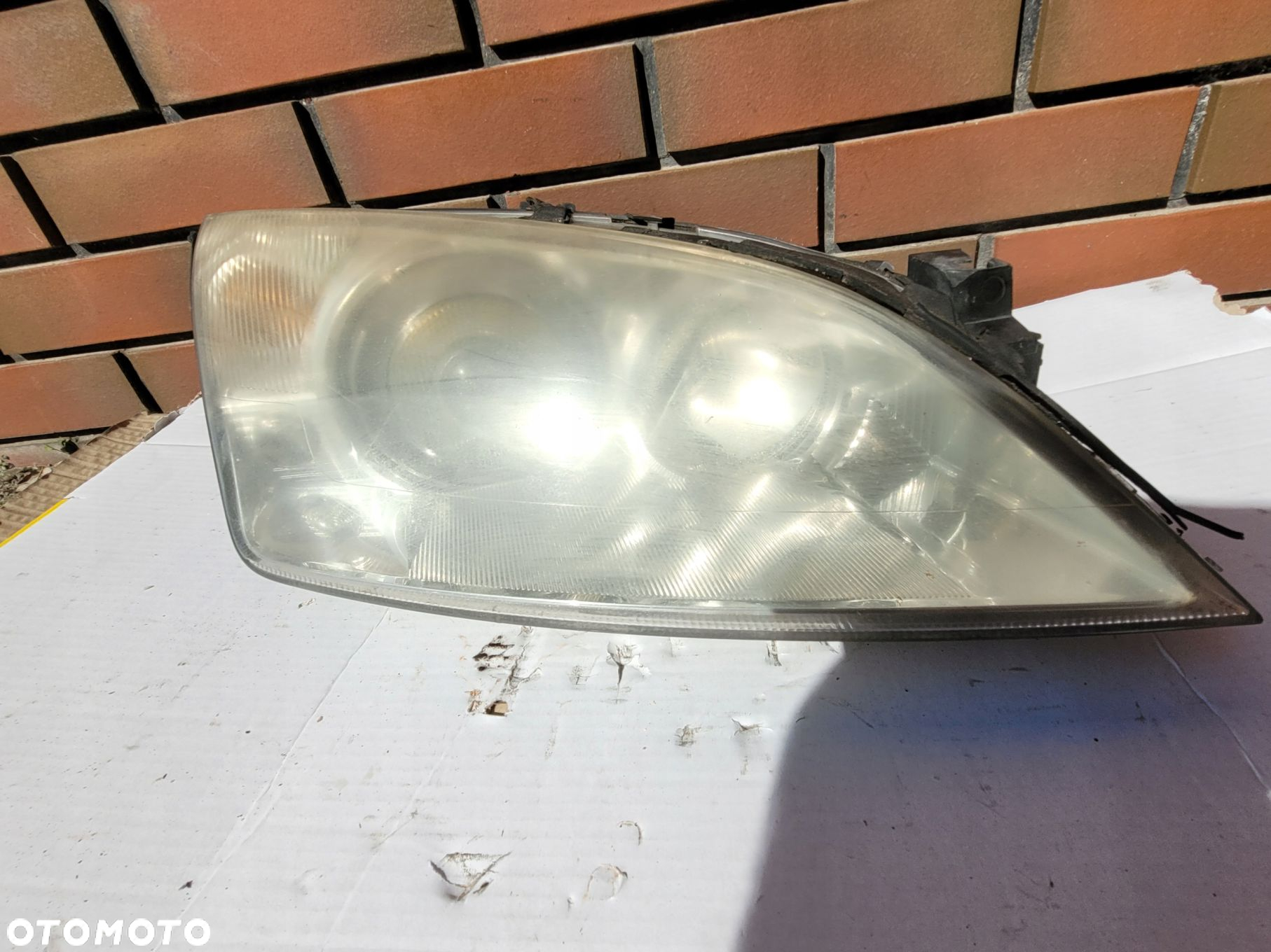 LAMPA PRZÓD PRZEDNIA XENON FORD MONDEO MK3 - 2