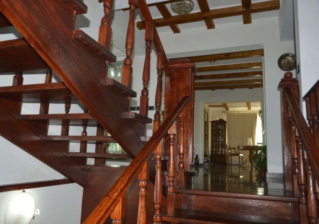 Vila de lux, 427 mp utili si 2313 mp teren, pe malul lacului (Cociova) - Imagine principală: 4/16