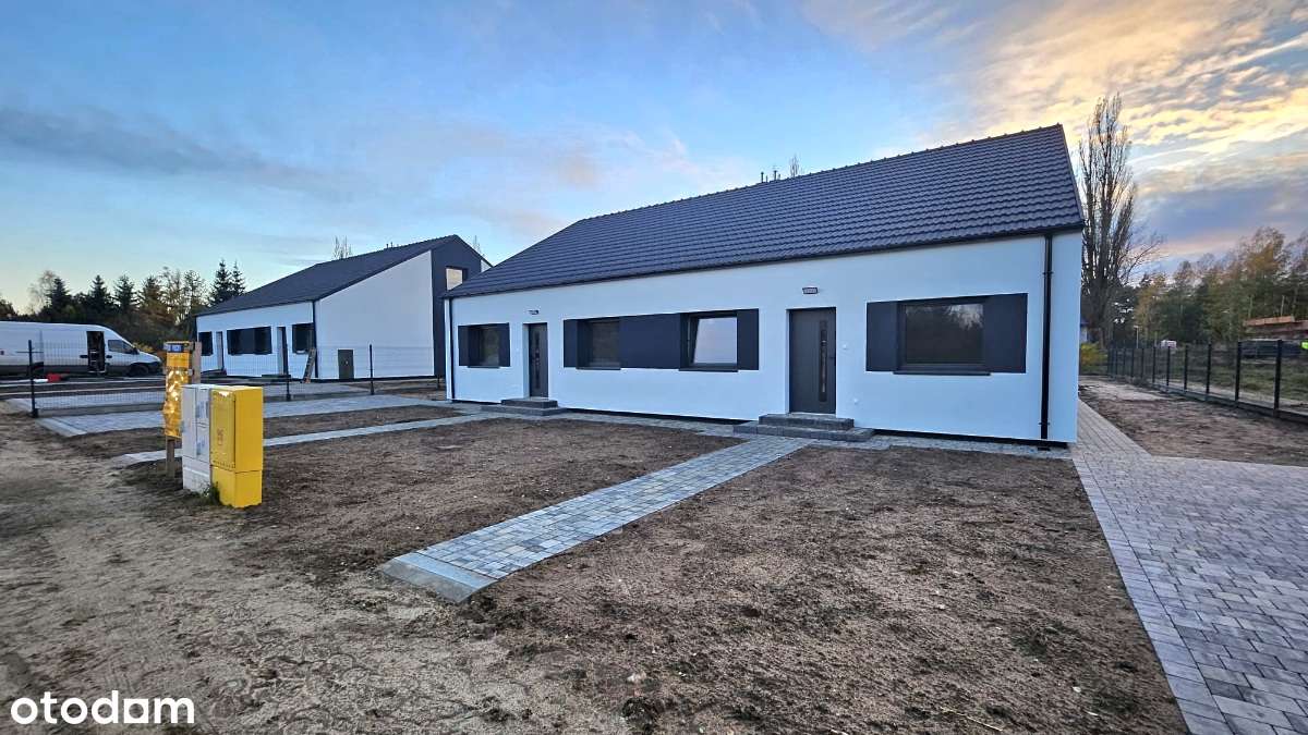 Funkcjonalny dom w zabudowie dwulokalowej, kameralne osiedle-3