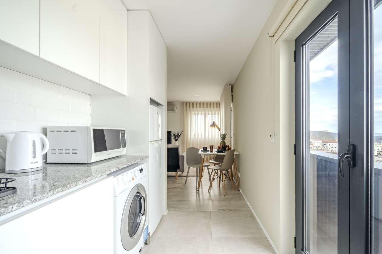 Estúdio para arrendamento temporário- próximo central camionagem Braga - Grande imagem: 5/16