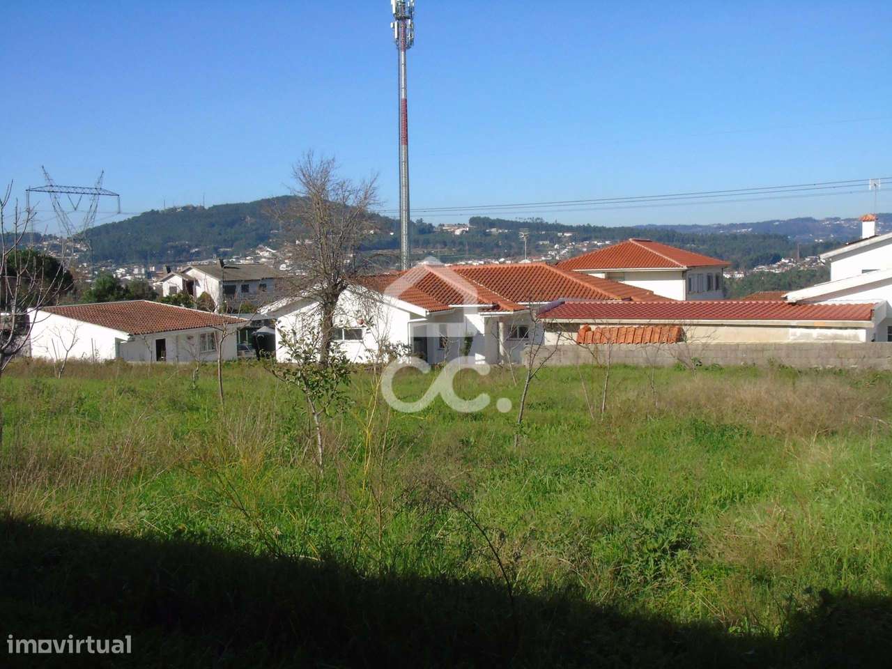 Terreno em Serzedelo - Guimarães - Grande imagem: 5/9