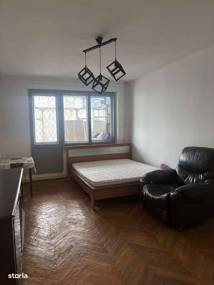 Apartament 2 camere decomandat Școala 7-0