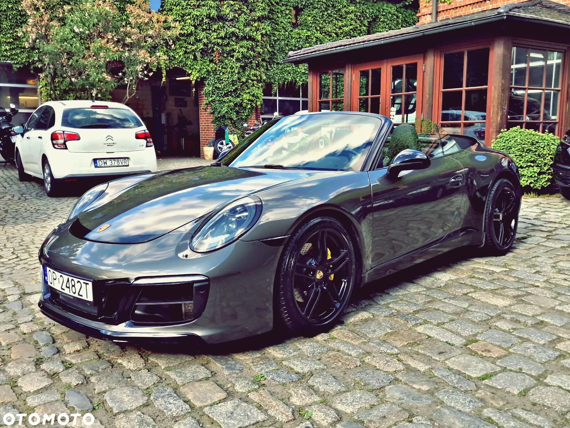 Porsche 911 Carrera Black Edition PDK Cabrio - 1