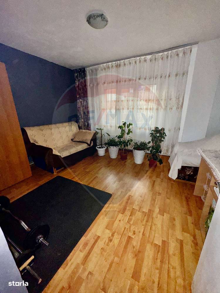 Apartament  cu 3 camere de vanzare 1 Mai - Imagine principală: 4/9
