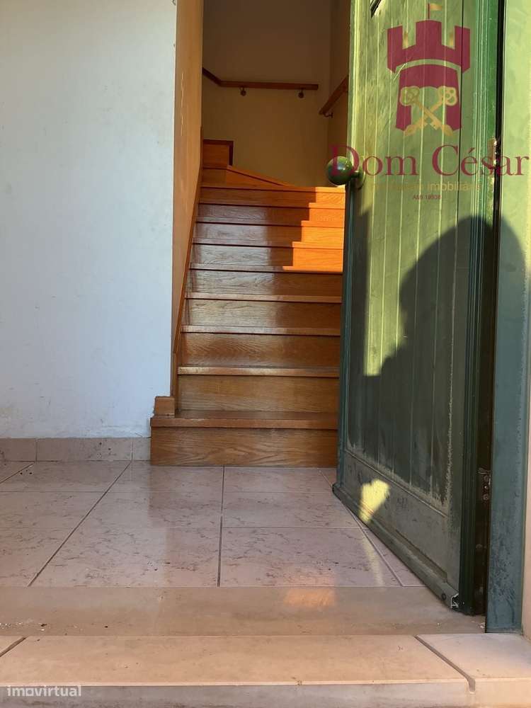 Moradia T4  R/C - 1º Andar em Foros de Salvaterra-9