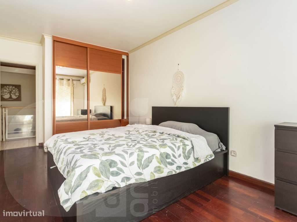 APARTAMENTO T3 DUPLEX INVERTIDO COM GARAGEM FECHADA UMA RARIDADE NO...-7