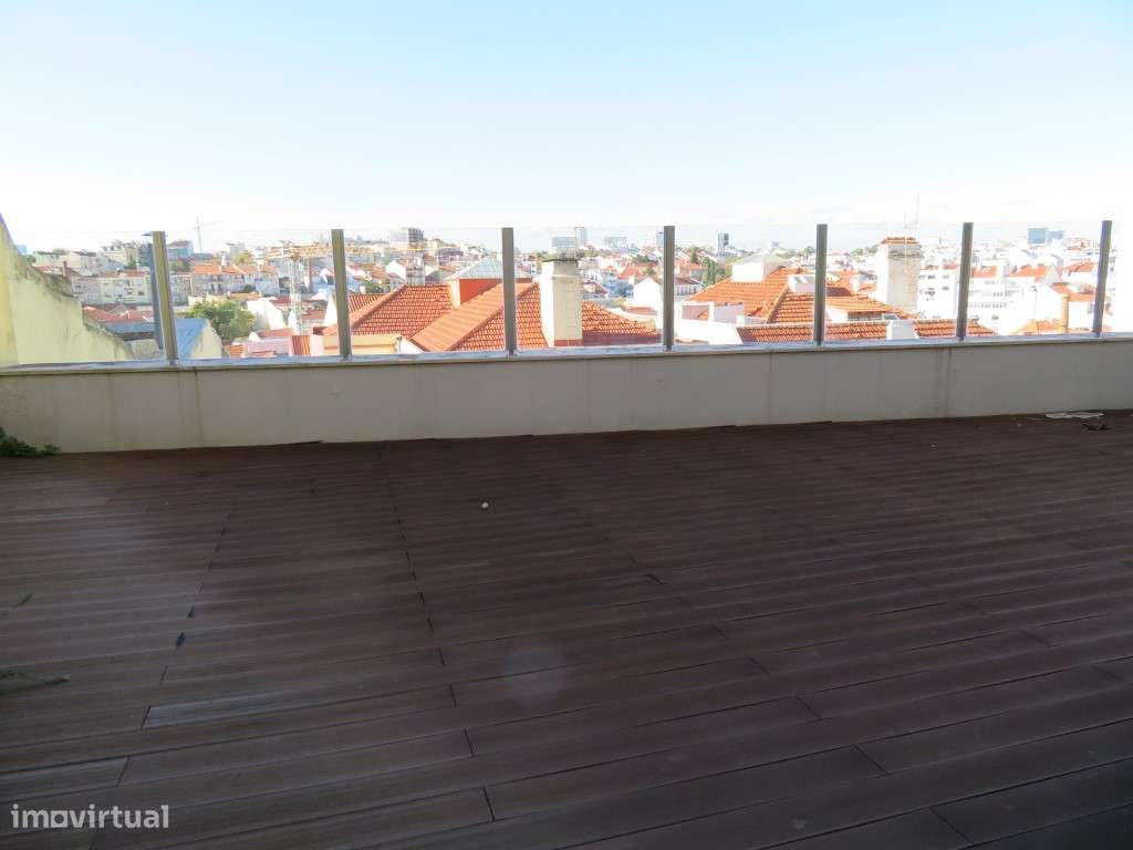 Prédio Remodelado na Graça - Licença para Alojamento Local - Grande imagem: 2/13