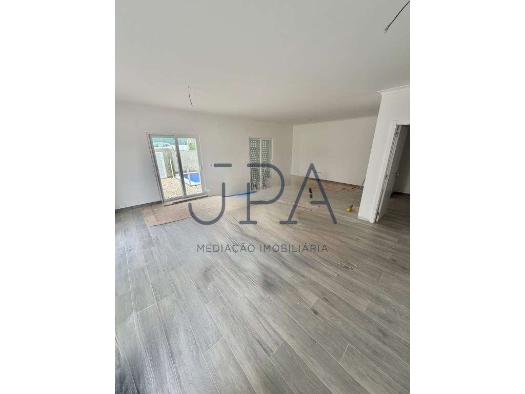 Altura - Em construção - moradia T4 com garagem e piscina-6