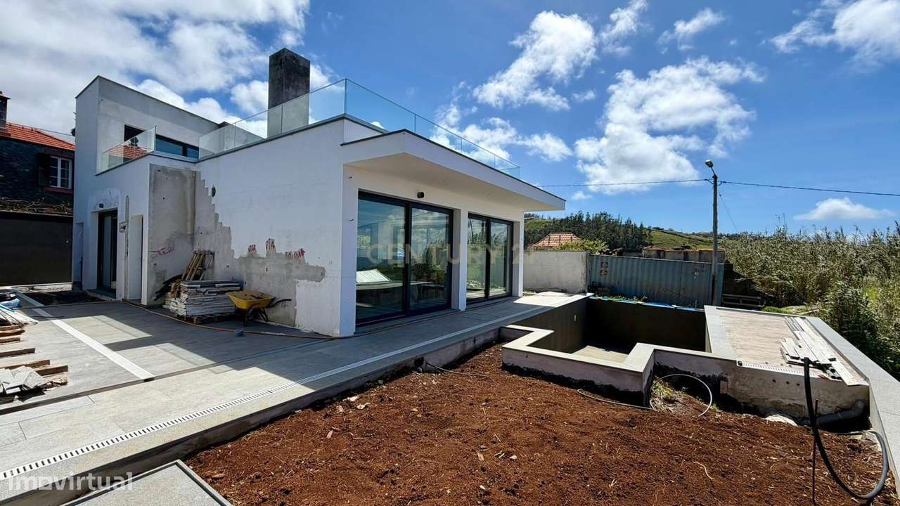 Moradia de Luxo em Ponta do Pargo, Vista Mar – 3 Quartos-16