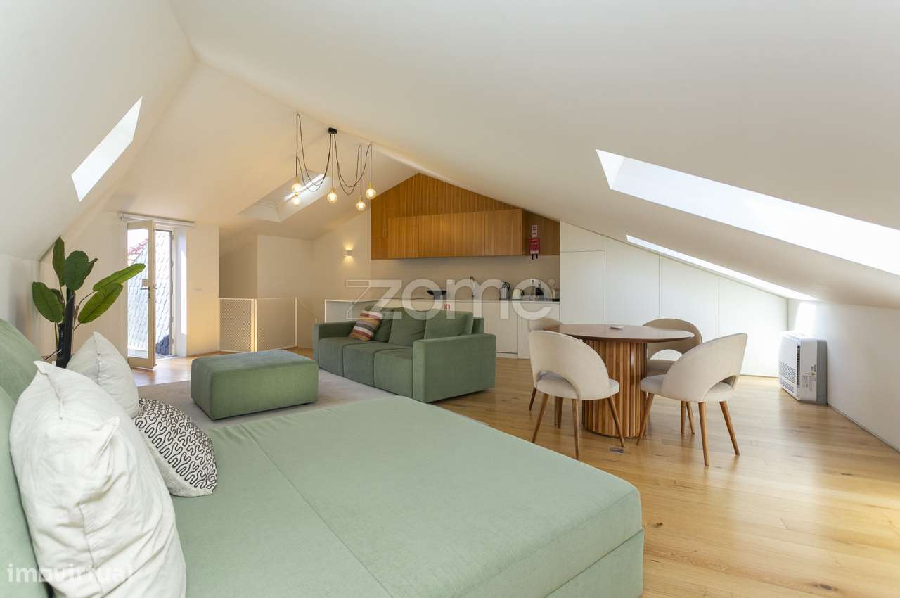 Moderno T1 Duplex com Suite e Terraço na Rua da Cedofeita, Porto. - Grande imagem: 3/34