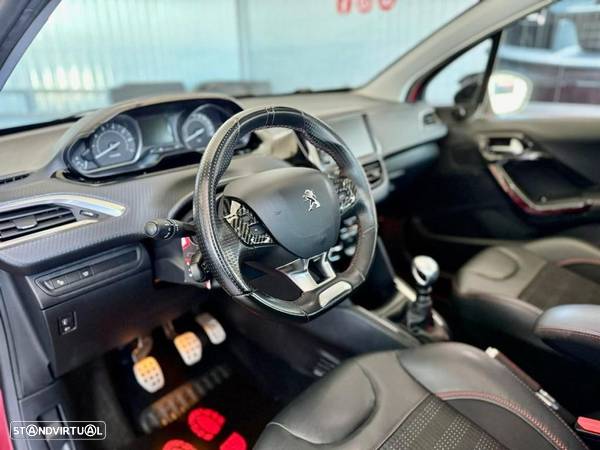 Peugeot 208 1.2 PureTech GT Line - 12