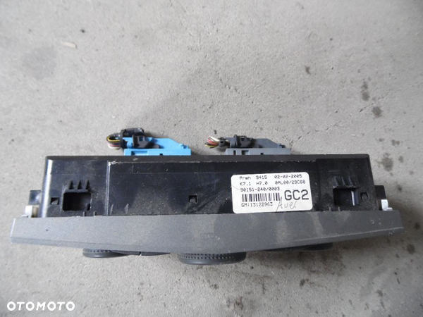 Opel astra H panel nawiewu 13122963 - 2