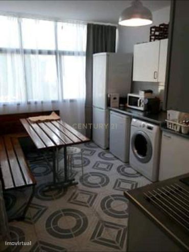 T3 Remodelado com 2 Casas de Banho à Venda no Miratejo – Pronto a Entr-0