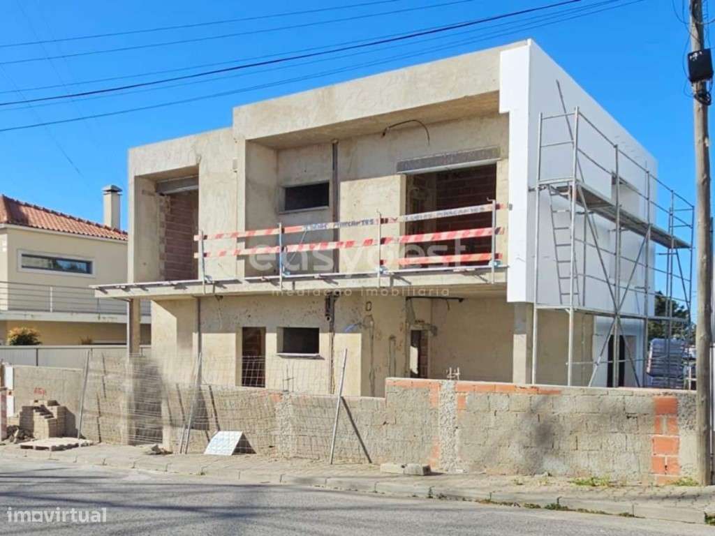 Moradia T3+1 em Corroios com Vista Deslumbrante e Piscina - Grande imagem: 5/16