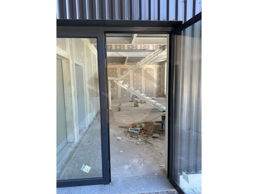 Armazém Industrial - Vila Nova de Famalicão - Grande imagem: 4/12