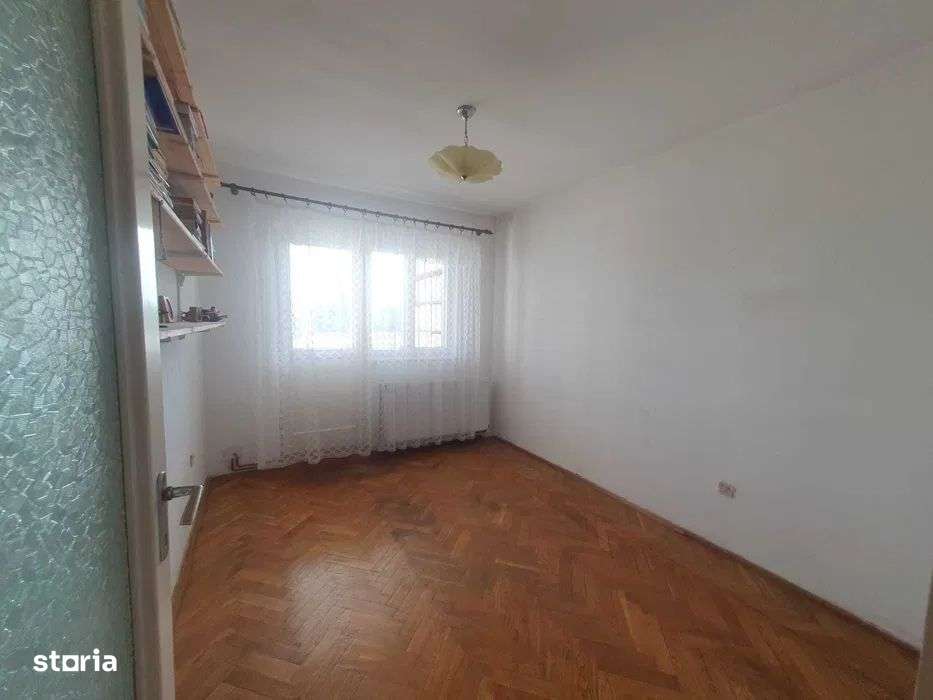Apartament 4 camere, spre vanzare, in Dambu - Imagine principală: 4/8