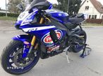 Yamaha R1 - 23