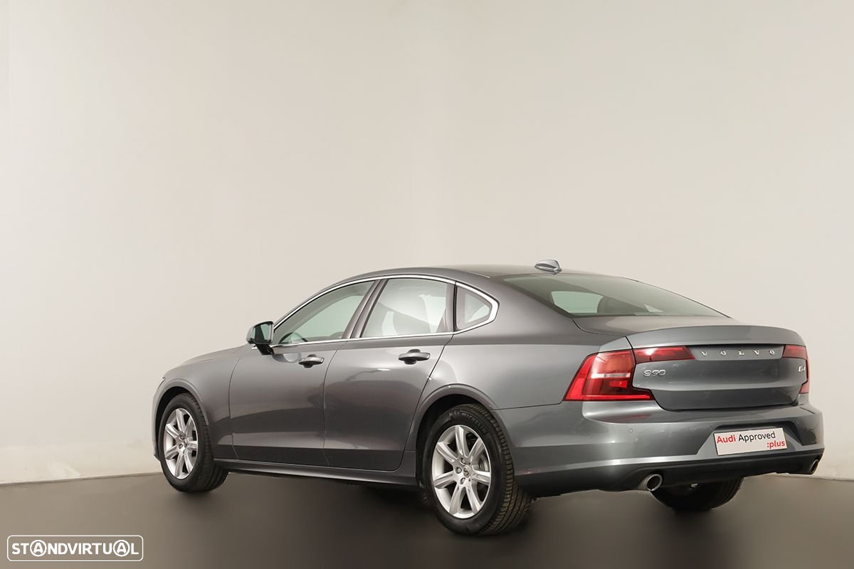 Volvo S90 2.0 D4 Momentum Geartronic - 3