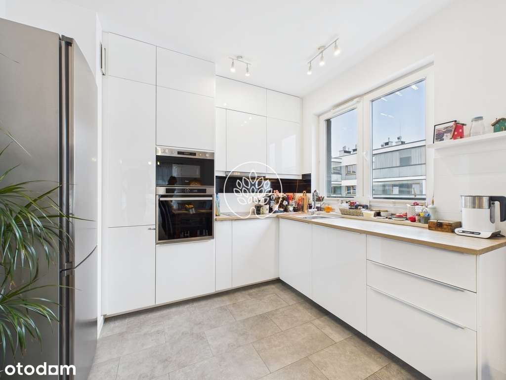 Świetny rozkład / Duży balkon / Dwustronne-3