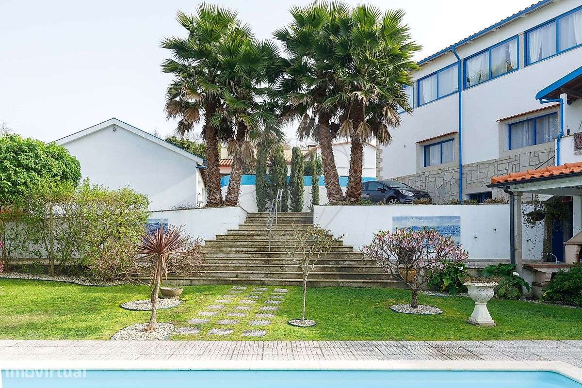 Moradia T8 para venda-5