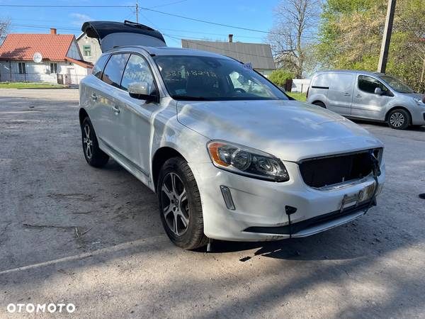 Volvo XC 60 - 1