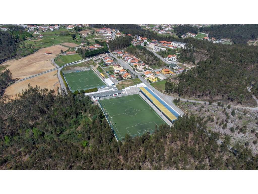 Terreno com 18414m² para construção pavilhões industriais junto à A...-22