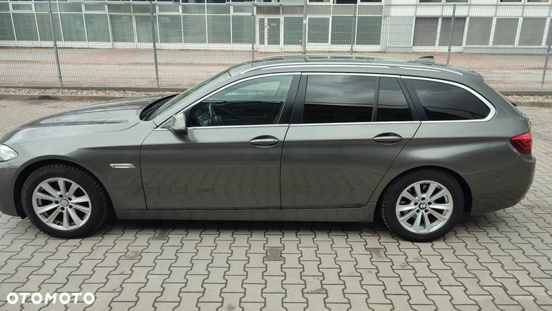 BMW Seria 5 518d Touring - 17