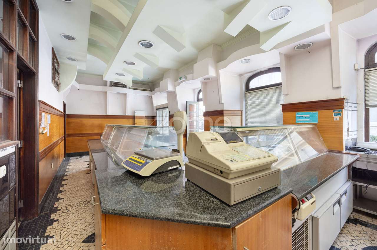 Loja perto da praia da Nazaré-11