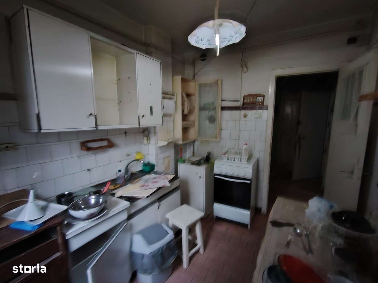 Apartament spatios cu 4 camere et 2-zona Aleea Trandafirilor.-13