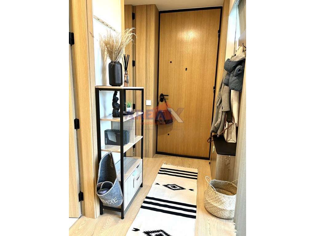 T0+1 adaptado a T1+1 | Como novo | Condomínio Fechado-15