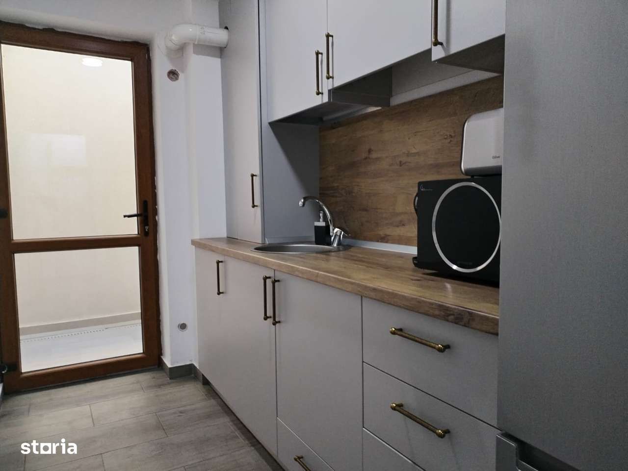 Apartament Studio cu curte proprie - Central - Imagine principală: 5/8