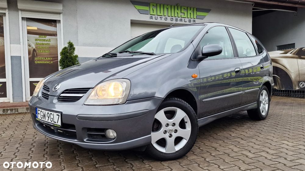 Nissan Almera Tino