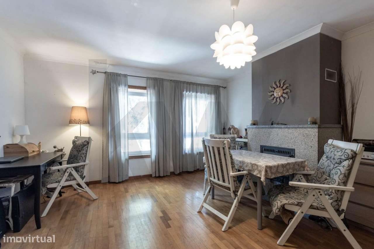 **Apartamento T1 Transformável em T2 à Venda na Constituição** - Grande imagem: 5/29