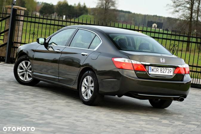 Honda Accord Tourer 2.4 Automatik S - 20