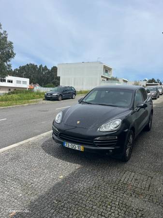 Porsche Cayenne S Hybrid - 1