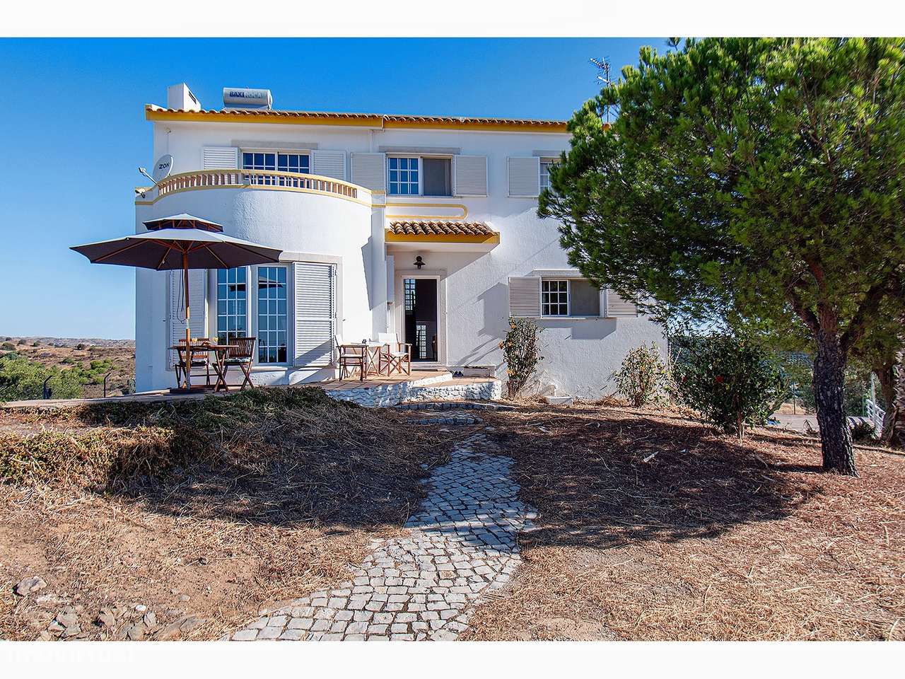 Moradia isolada com piscina e garagem para venda em Altura - Grande imagem: 5/31