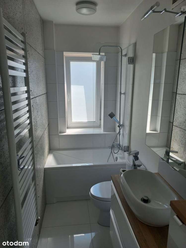 Sprzedam mieszkanie w pobliżu Forum.-0