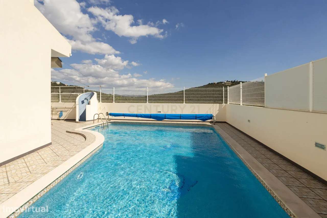 Moradia T3 com piscina e amplo espaço exterior-39